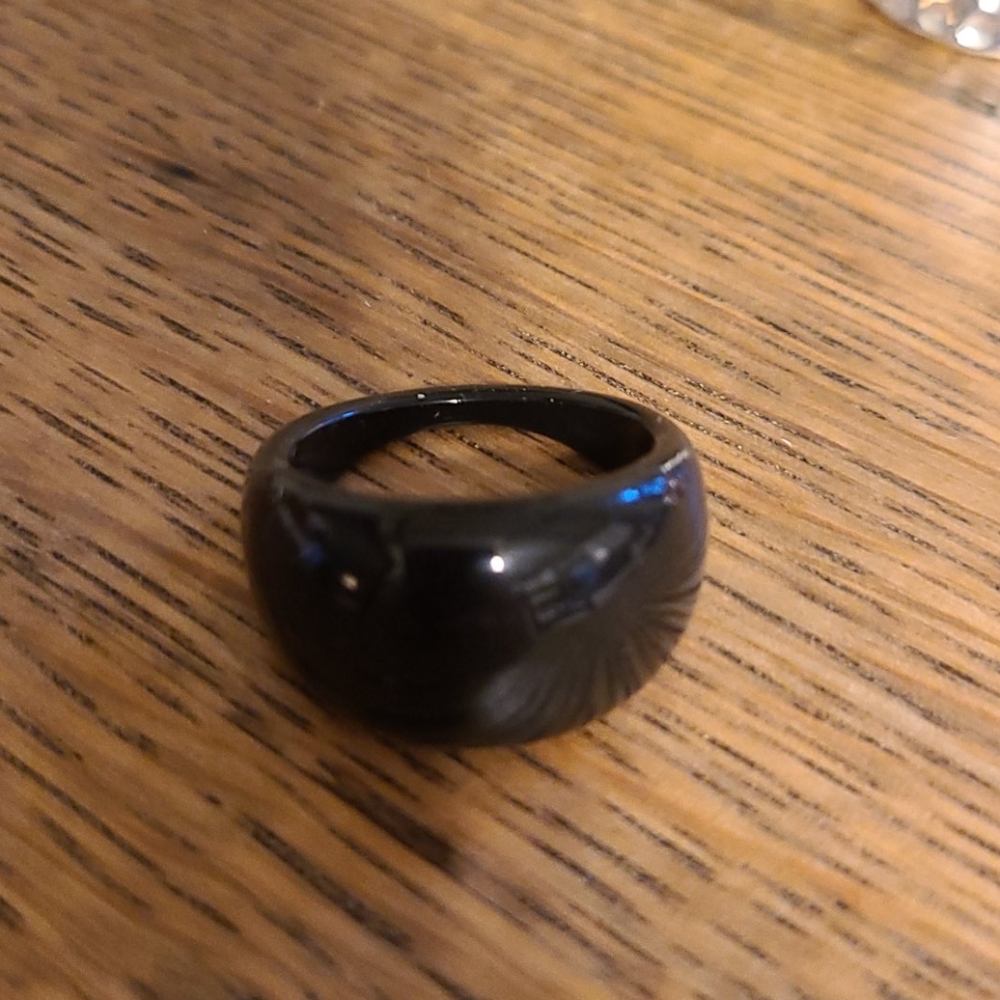 Various rings - Picture 3 of 5